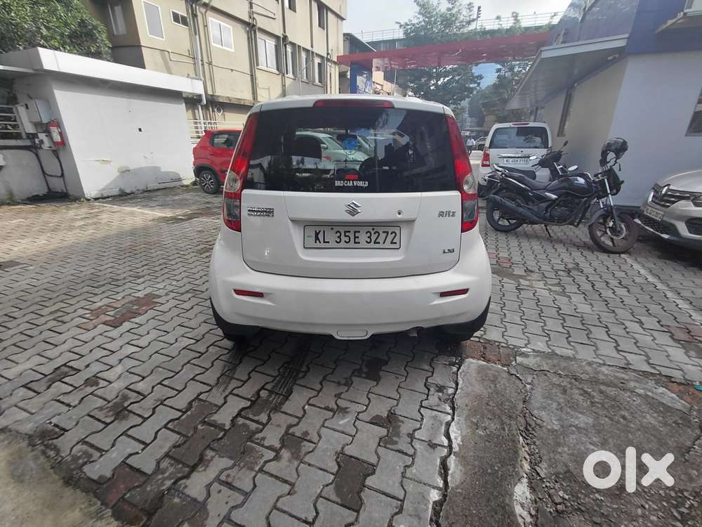 Maruti Suzuki Ritz Vxi, 2013, Petrol