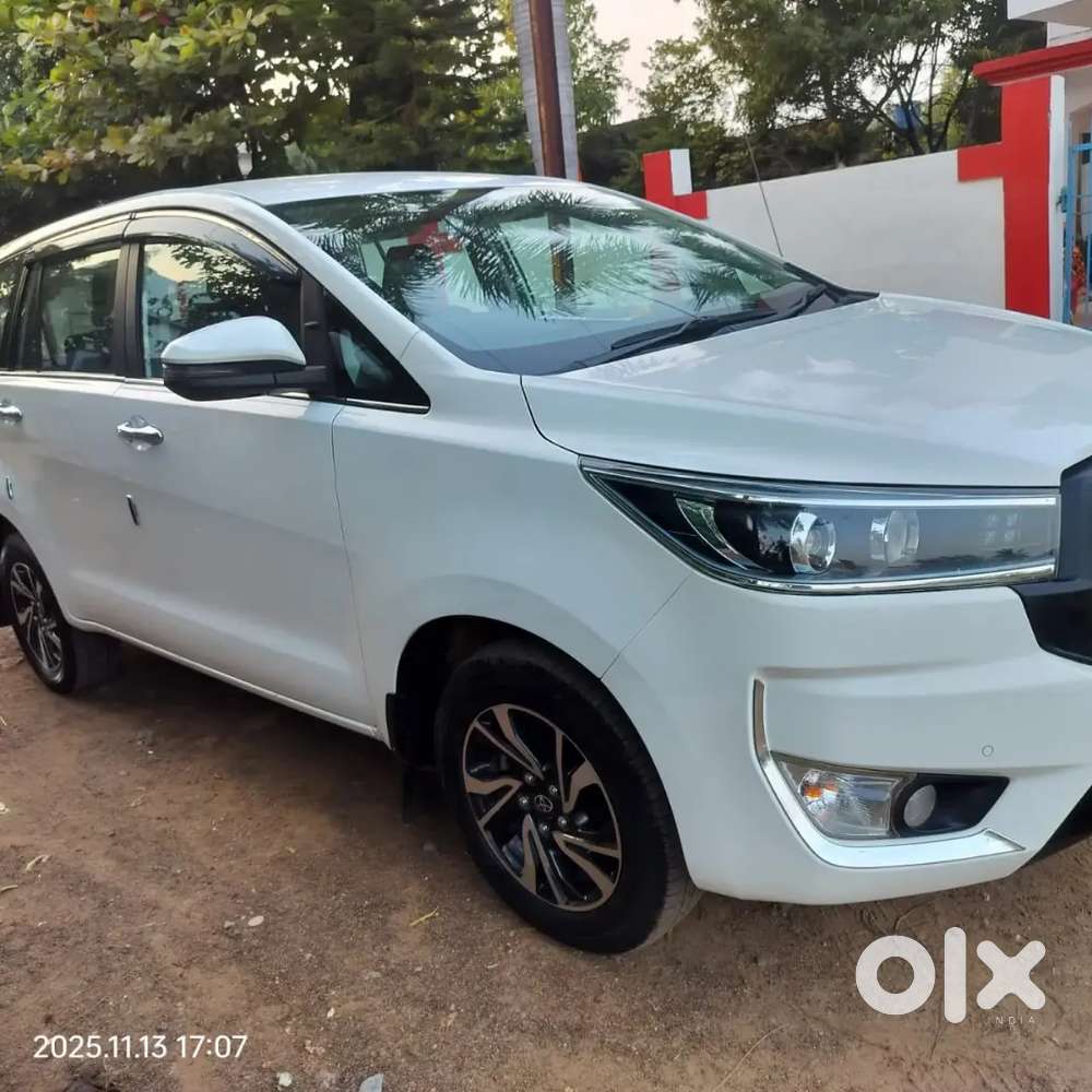 Toyota Innova Crysta 2023 Diesel Ca..price 24,00,000