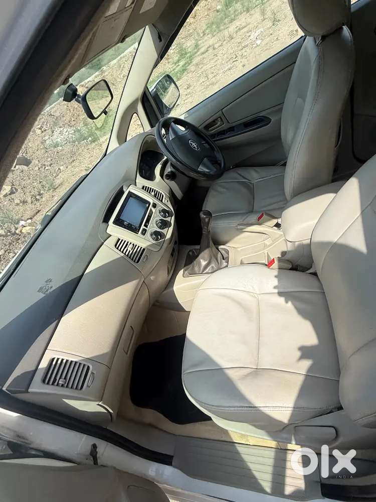 Toyota Innova 2013 Diesel Well Maintained