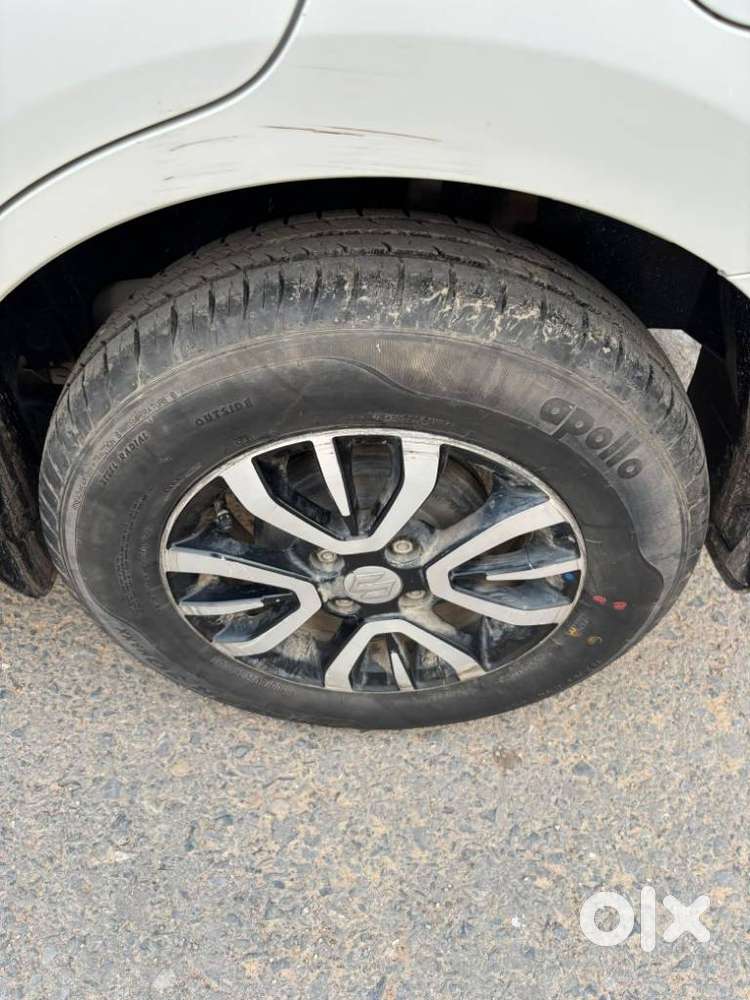 Maruti Suzuki Dzire Vxi Ags, 2022, Petrol