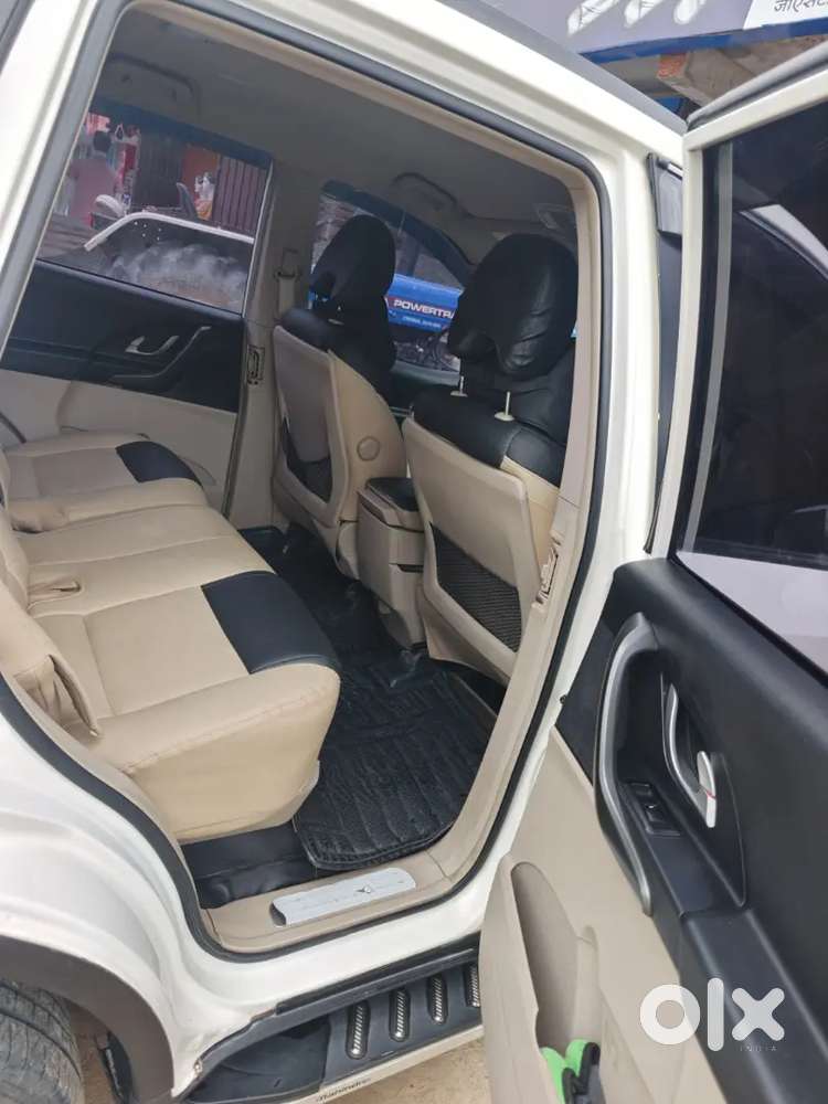 Mahindra Xuv500 W62018 Model