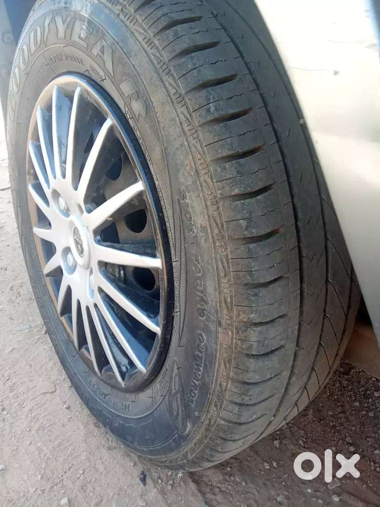 Ford Ikon 1.3 Clxi 2004 Variant