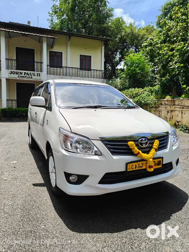 Toyota Innova 2.5 G 2016