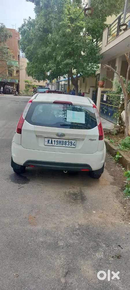 Ford Figo Petrol Zxi 2011