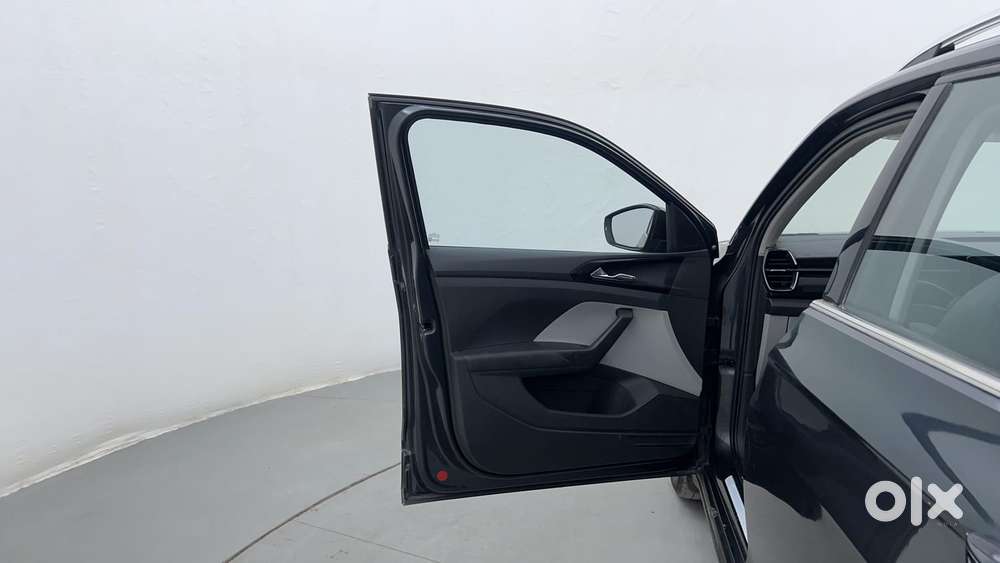 Skoda Kushaq 1.0 Tsi Style, 2022, Petrol