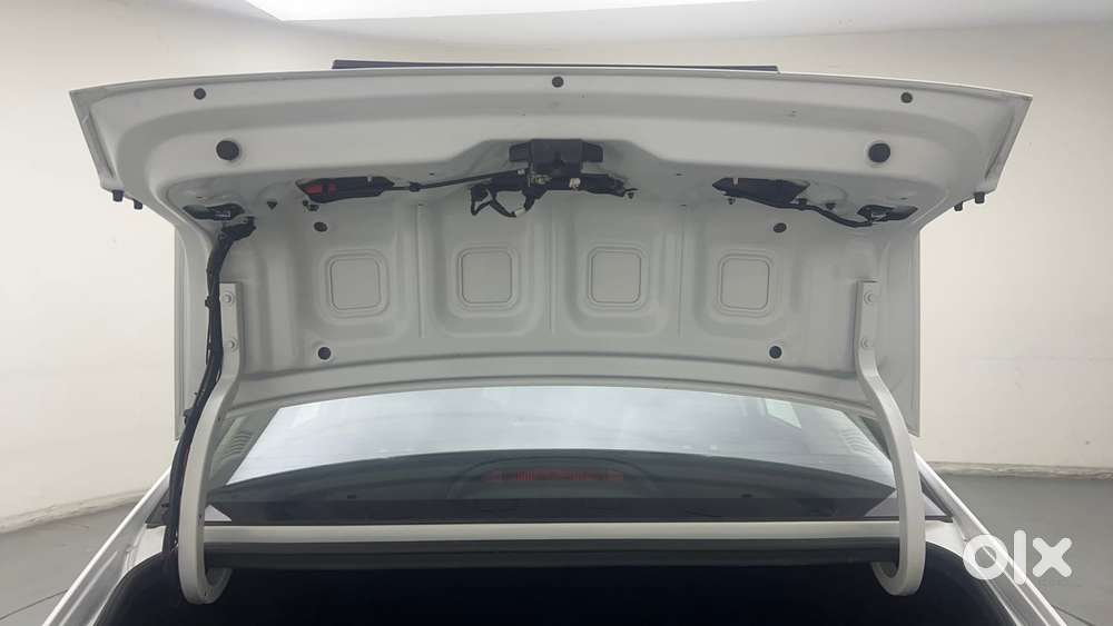 Hyundai Verna Ex 1.5 Petrol Mt, 2025, Petrol