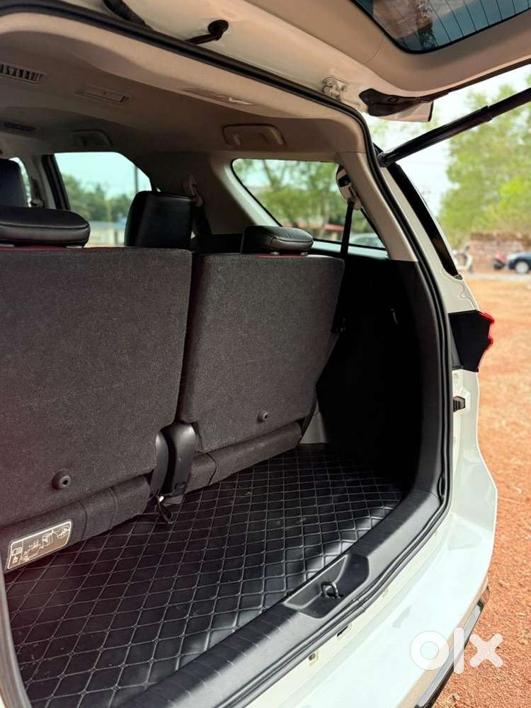 Toyota Fortuner Legender 2024 4x2