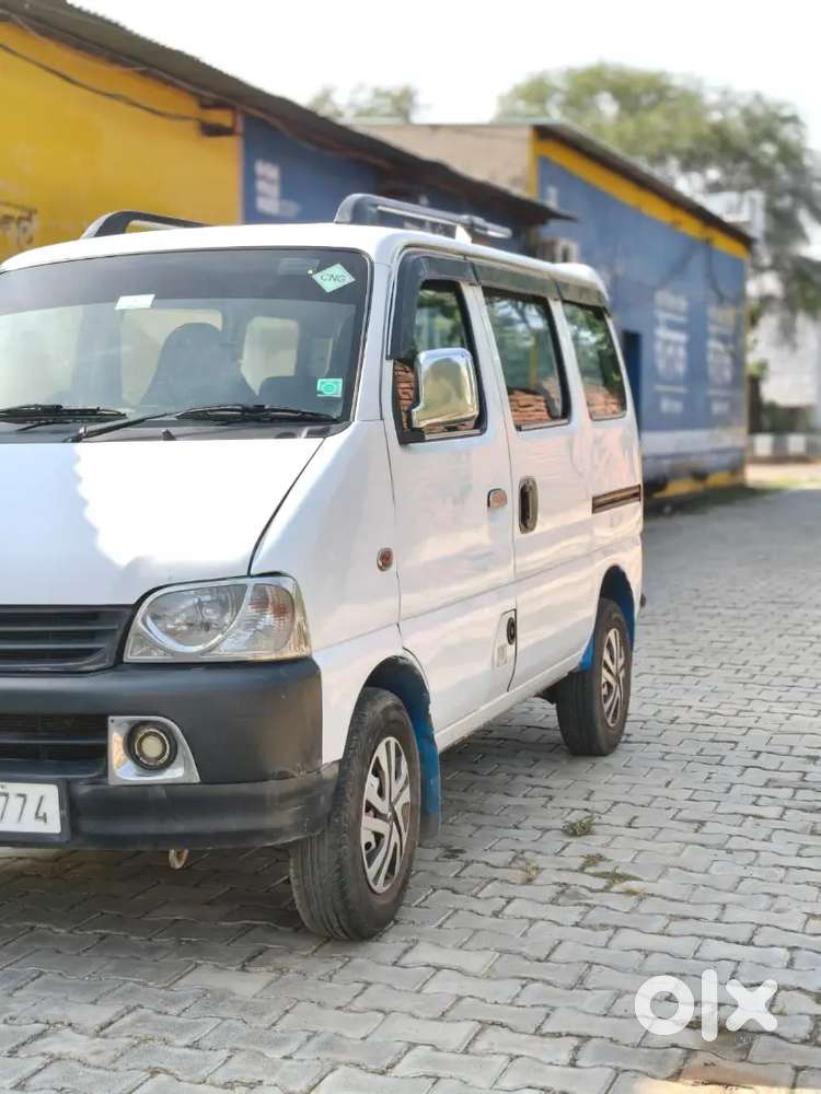Maruti Suzuki Eeco 2023 Cng & Hybrids 72000 Km Driven