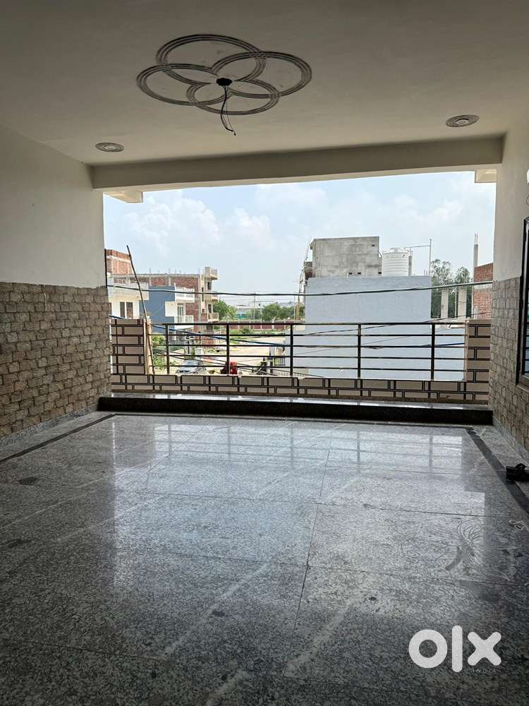 1 rk room on rent 24into7 electricity 25into7 water supply car parking - Photo 2