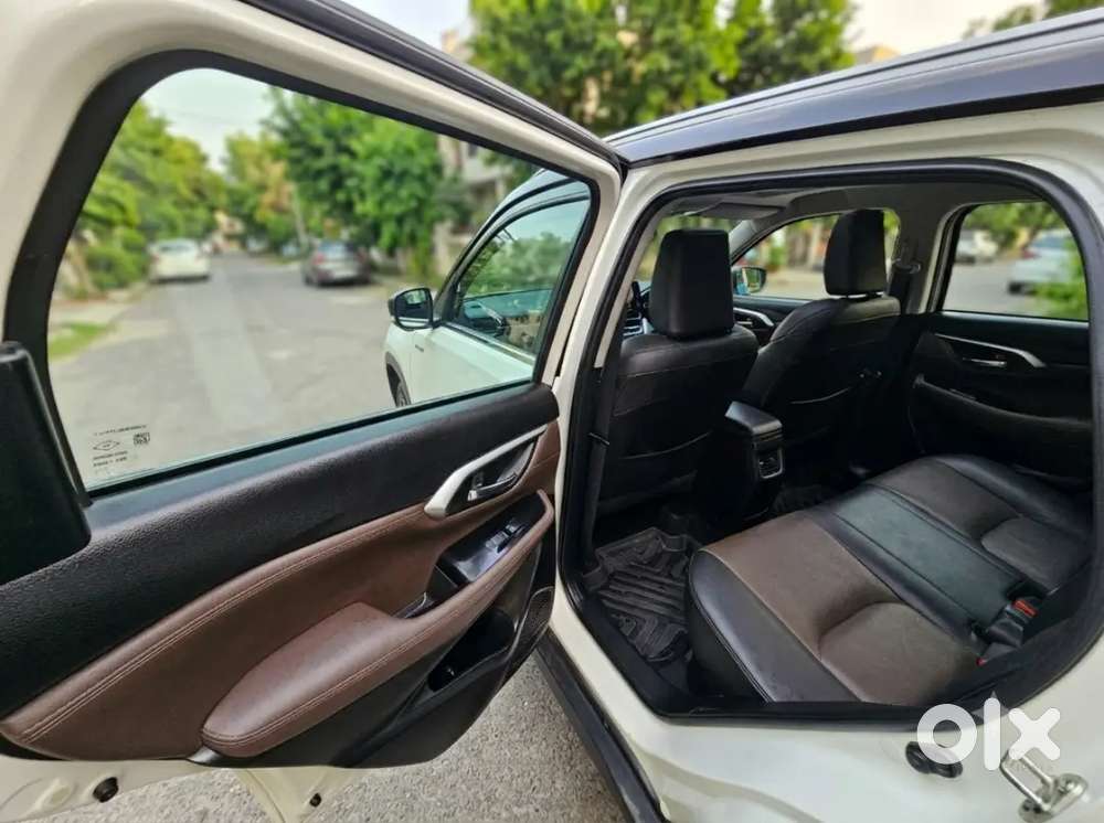Toyota Urban Cruiser Hybrid Edition | Top End Dual Tone | Vip Number