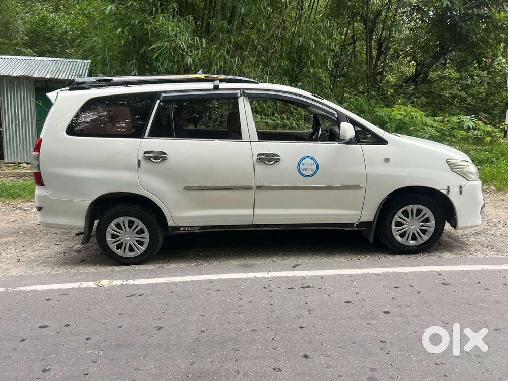 Toyota Innova 2.5 G (diesel) 7 Seater Bs Iv, 2015, Diesel