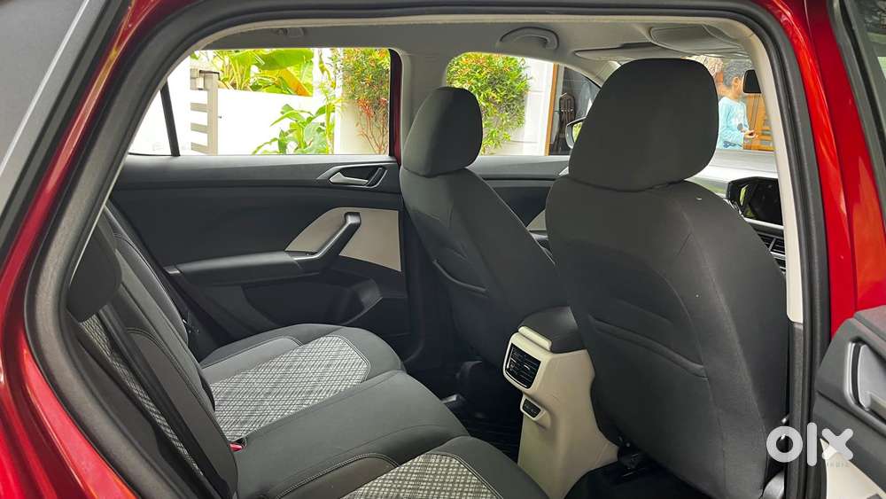 Volkswagen Taigun 1.0 Tsi Highline At, 2022, Petrol