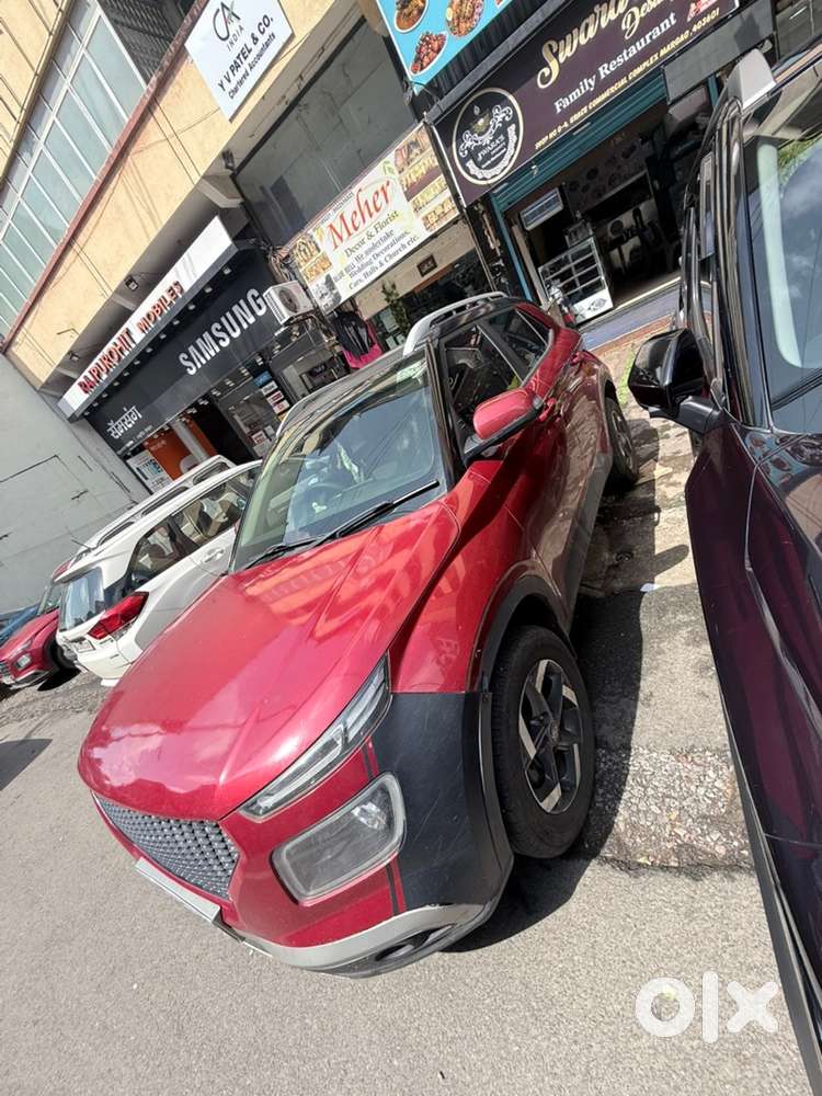 Hyundai Venue Petrol Manual 2019