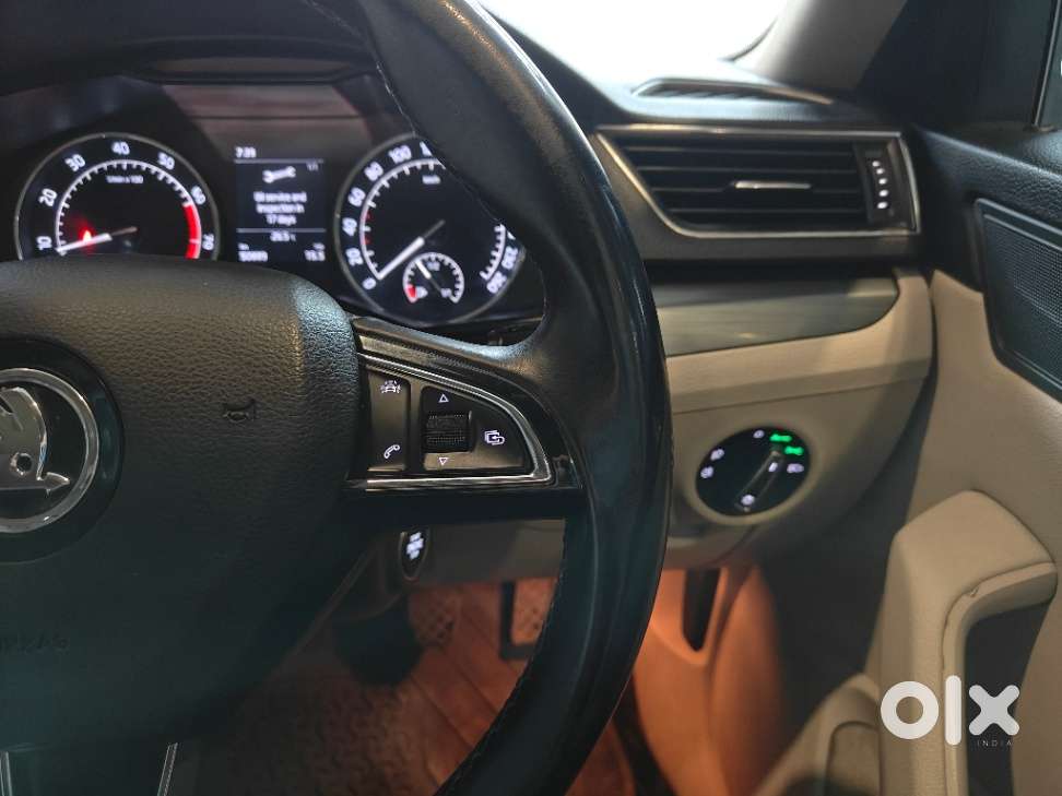 Skoda Superb Style 1.8 Tsi Mt, 2016, Petrol