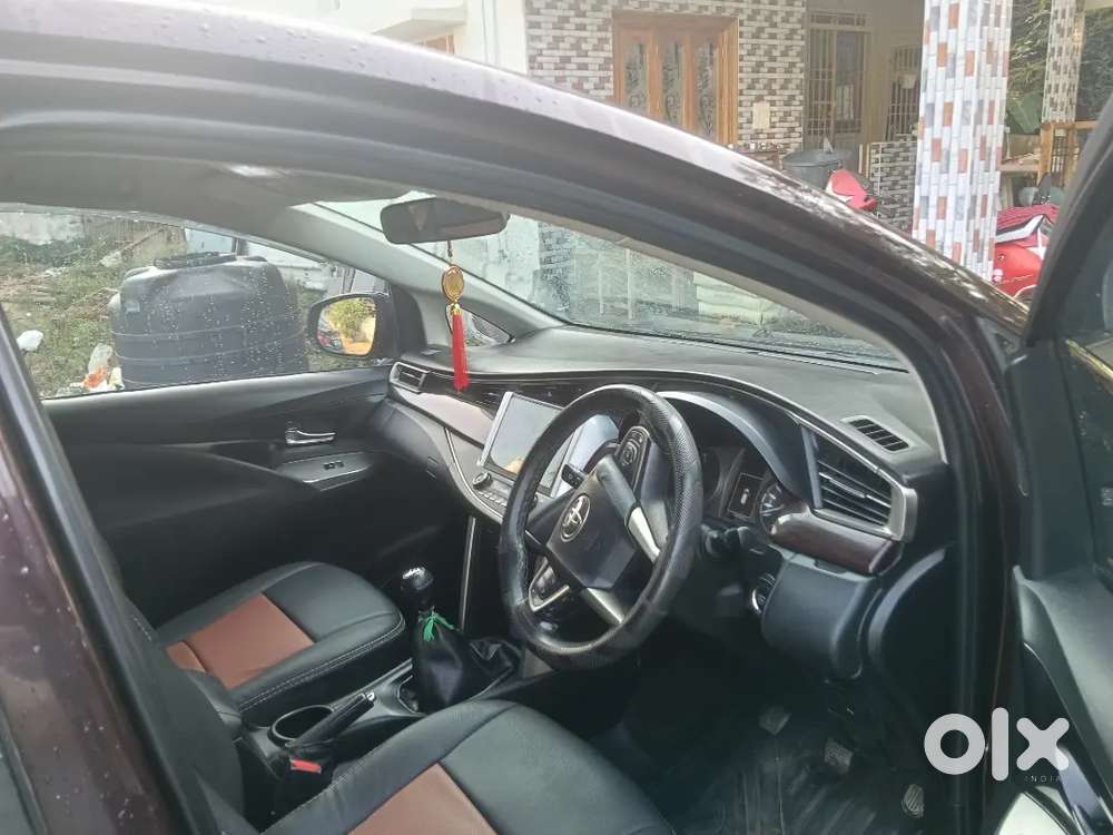 Toyota Innova Crysta 2016