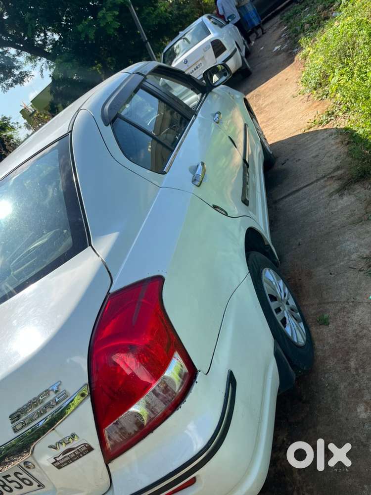 Maruti Suzuki Dzire 1.2 Vxi 2010