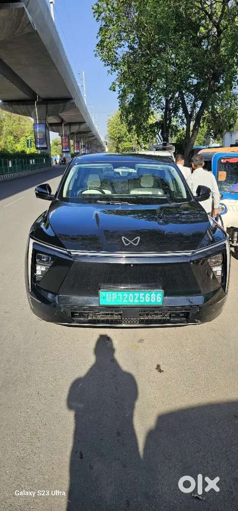 Mahindra Xev 9e Top Model November 2025 Electric 4000 Km Driven