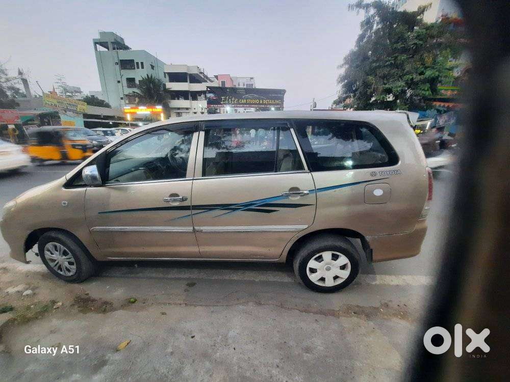 Toyota Innova 2.5 G (diesel) 8 Seater, 2005, Diesel