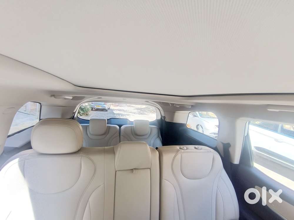 Mahindra Xuv700 2.0 Ax 7 Petrol At Luxury Pack Str, 2024, Petrol