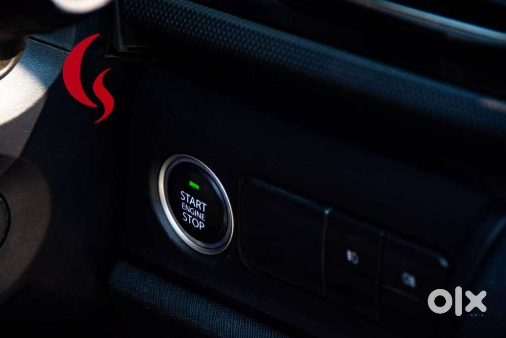 Tata Altroz 1.2 Xza Plus Dark Edition Dct, 2023, Petrol