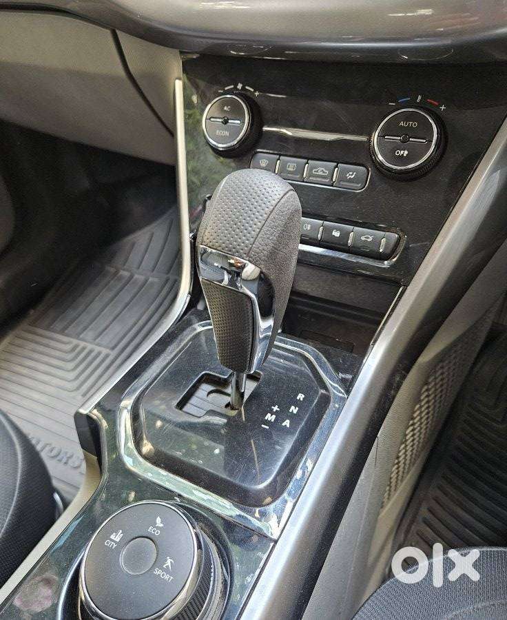Tata Nexon Amt Xza Plus, 2018, Petrol