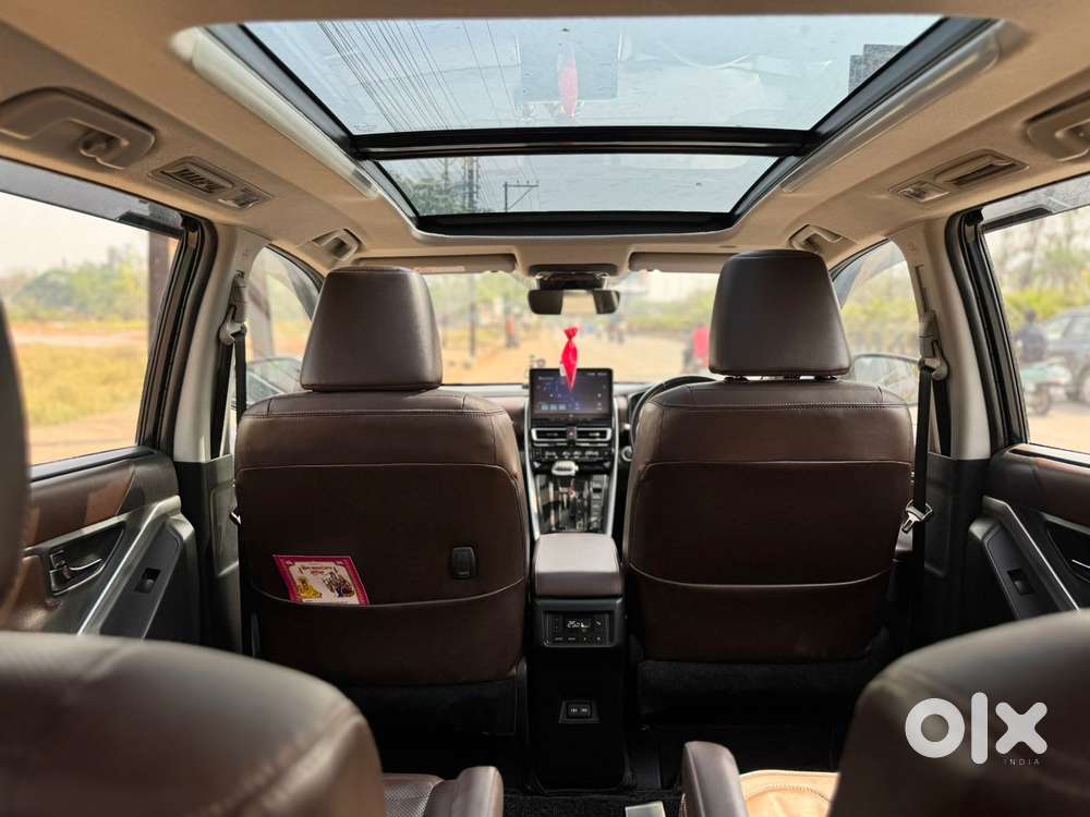 Toyota Innova Hycross 2.0 Zx Hybrid 7 Str, 2023, Petrol