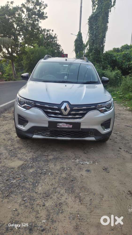 Renault Triber Rxz, 2023, Petrol