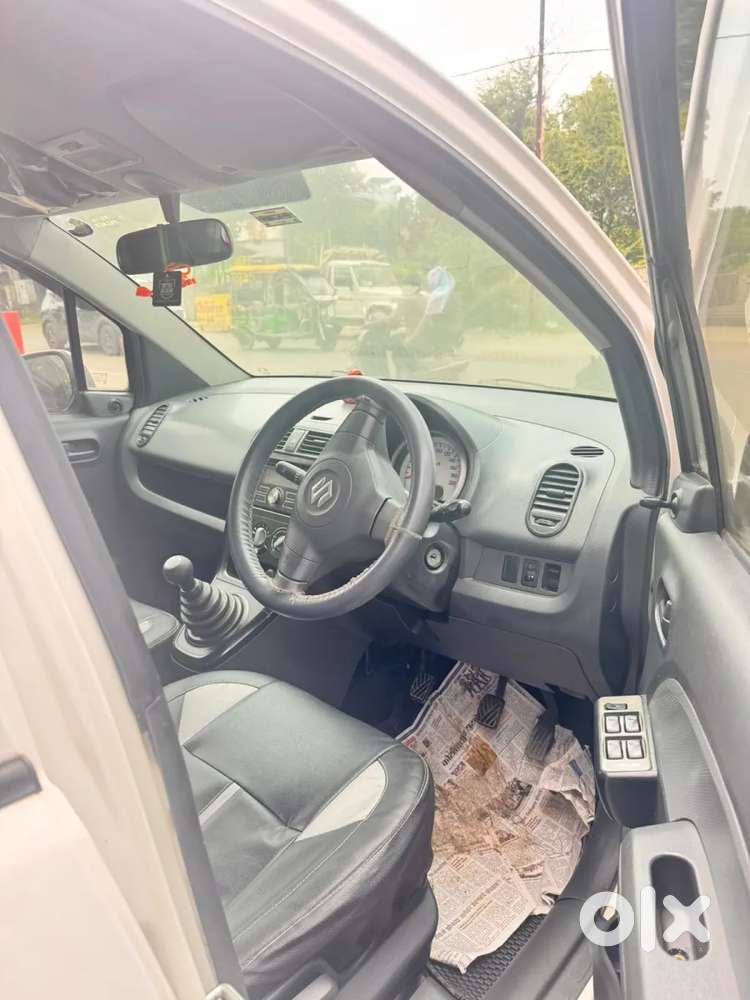 Maruti Suzuki Ritz Genus Vxi, 2011, Petrol