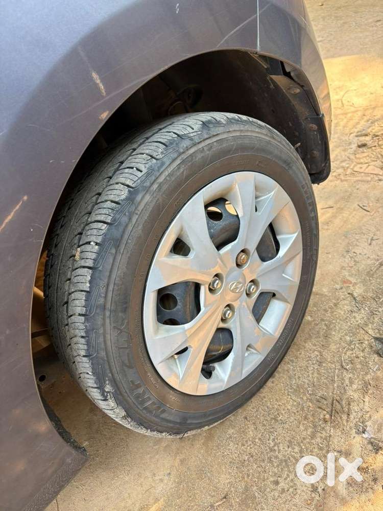 Hyundai Grand I10 2016 Petrol 98900 Km Driven