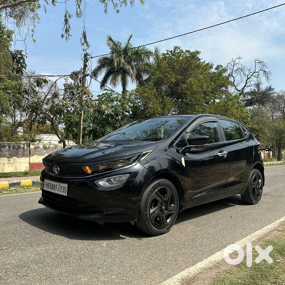 Tata Altroz 1.2 Xt I-turbo Dark Edition, 2023, Petrol