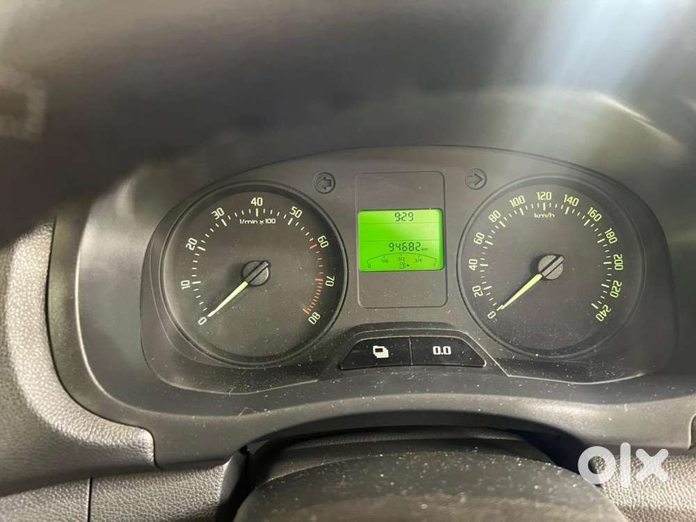 Skoda Fabia 2011 Petrol 94682 Km Driven 999.   50.  64.  999