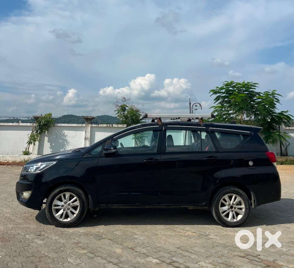 Toyota Innova Crysta 2.4 Gx Mt, 2023, Diesel