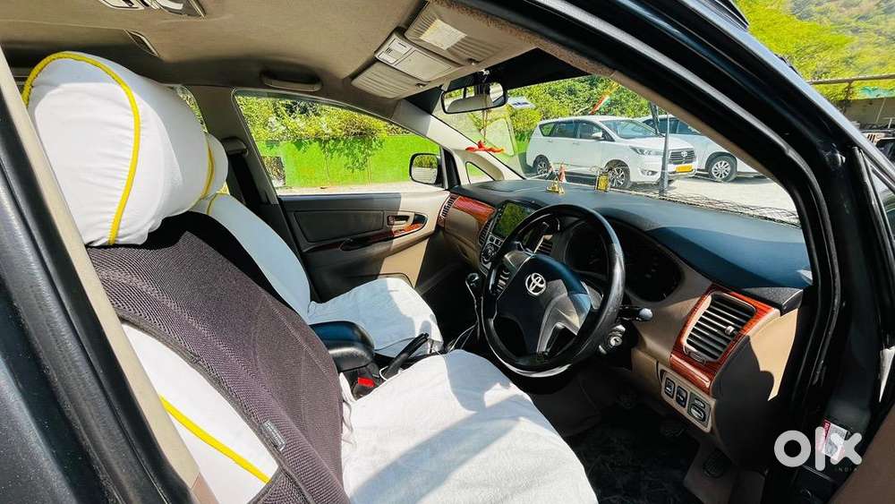 Toyota Innova 2015 Diesel Well Maintained