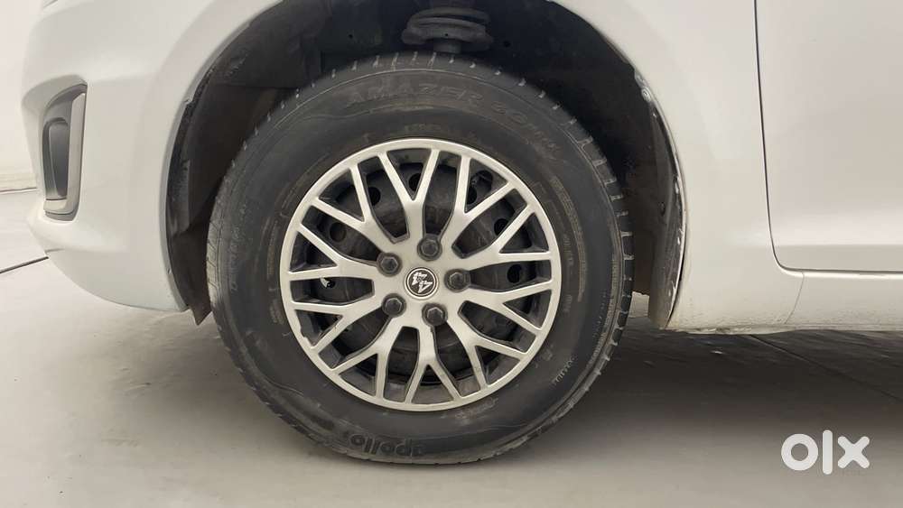 Maruti Suzuki Swift Vxi Optional, 2016, Petrol