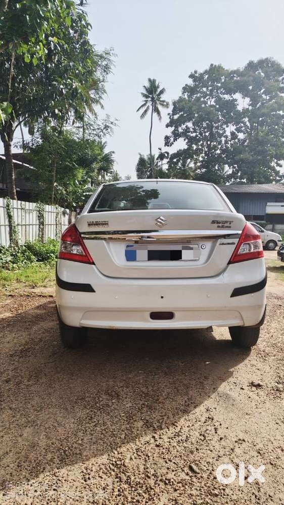 Maruti Suzuki Dzire 1.2 Vxi Amt, 2014, Petrol