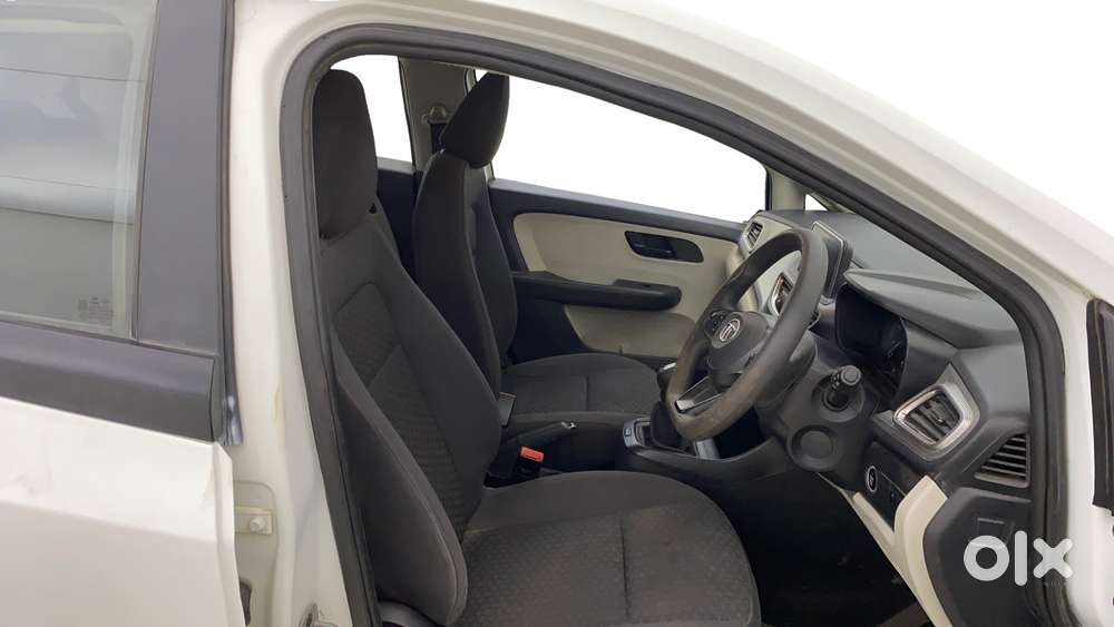 Tata Altroz 1.2 Xt, 2022, Petrol