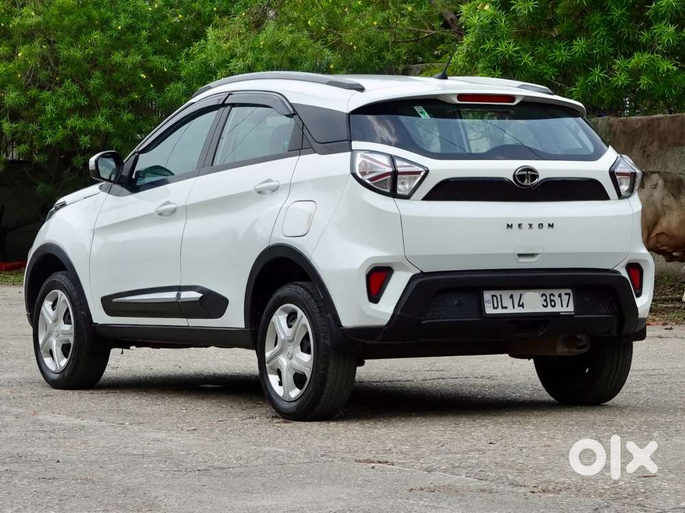 Tata Nexon 1.2 Revotron Xm (s), 2022, Petrol