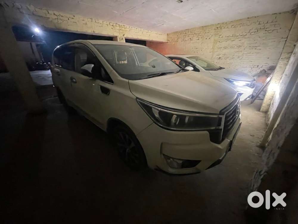 Toyota Innova Crysta 2024
