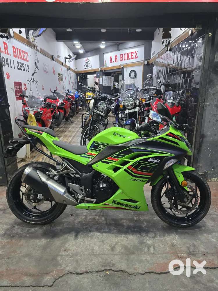 KAWASAKI NINJA 300 Green Double Disc ABS - Motorcycles in