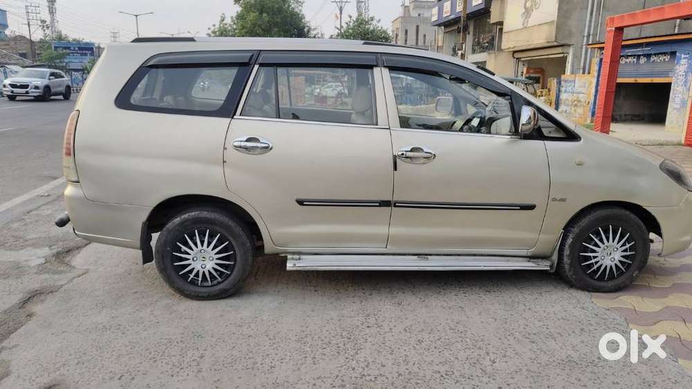 Toyota Innova 2.5 Vx 8 Str Bs-iii, 2007, Diesel