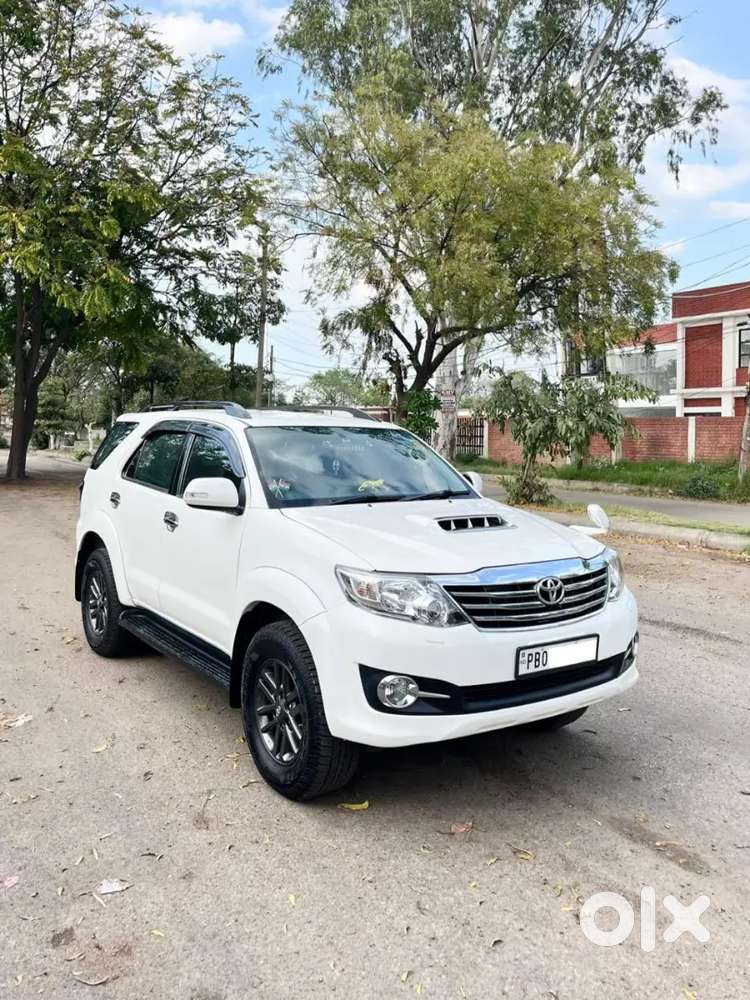Toyota Fortuner 2015 Diesel 162000 Km Driven