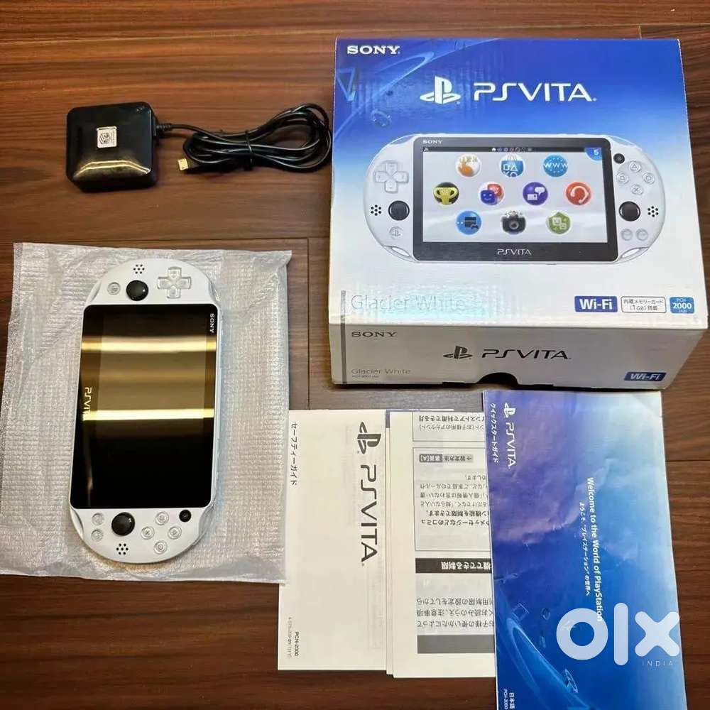 SONY  ソニー /PlayStation Vita 本体/PCH-2000ZA22/8060883/Bランク/69【中古】 SONY ソニー /PlayStation Vita 本体/PCH-2000ZA22/8060883/B