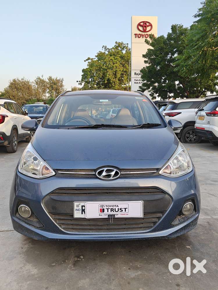Hyundai Grand I10 Sportz, 2015, Petrol