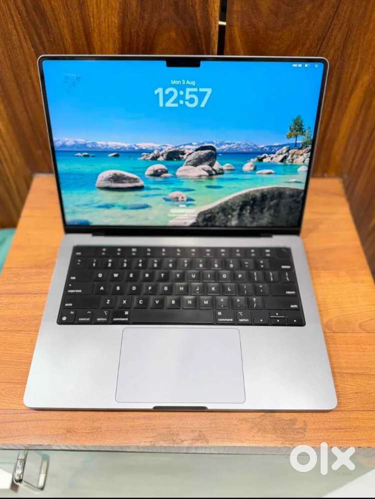APPLE MACBOOK PRO 14inch