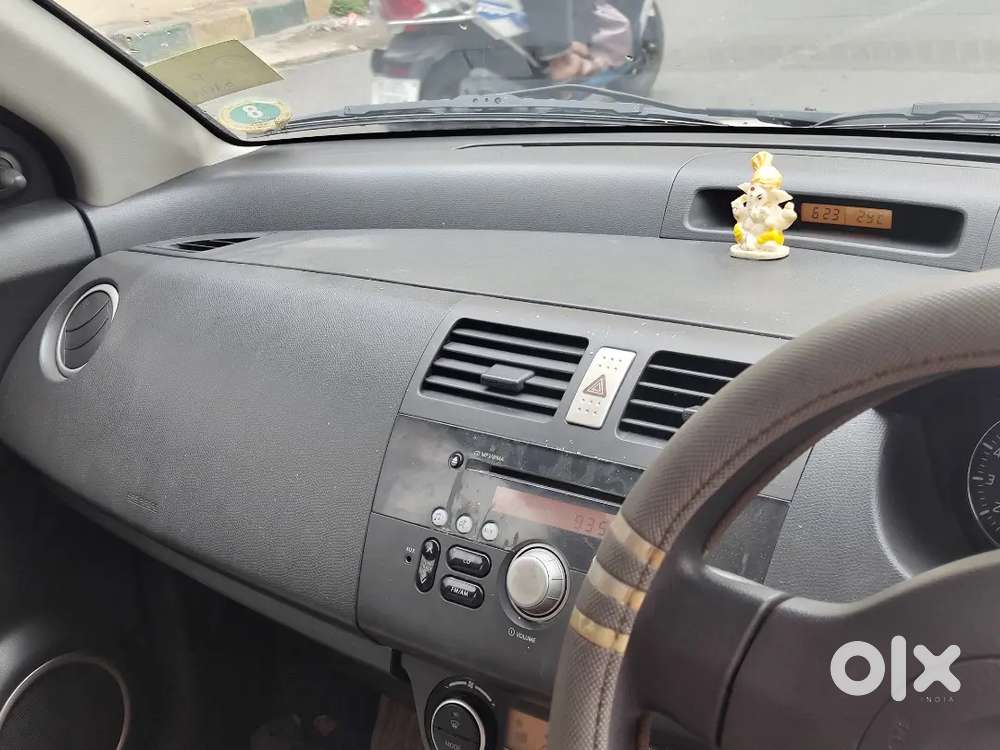 Maruti Suzuki Swift Dzire 2012 Petrol 65000 Km Driven