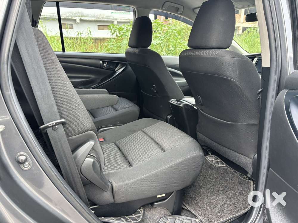Toyota Innova Crysta 2.4 Gx Limited Edition At 7 Str, 2022, Diesel