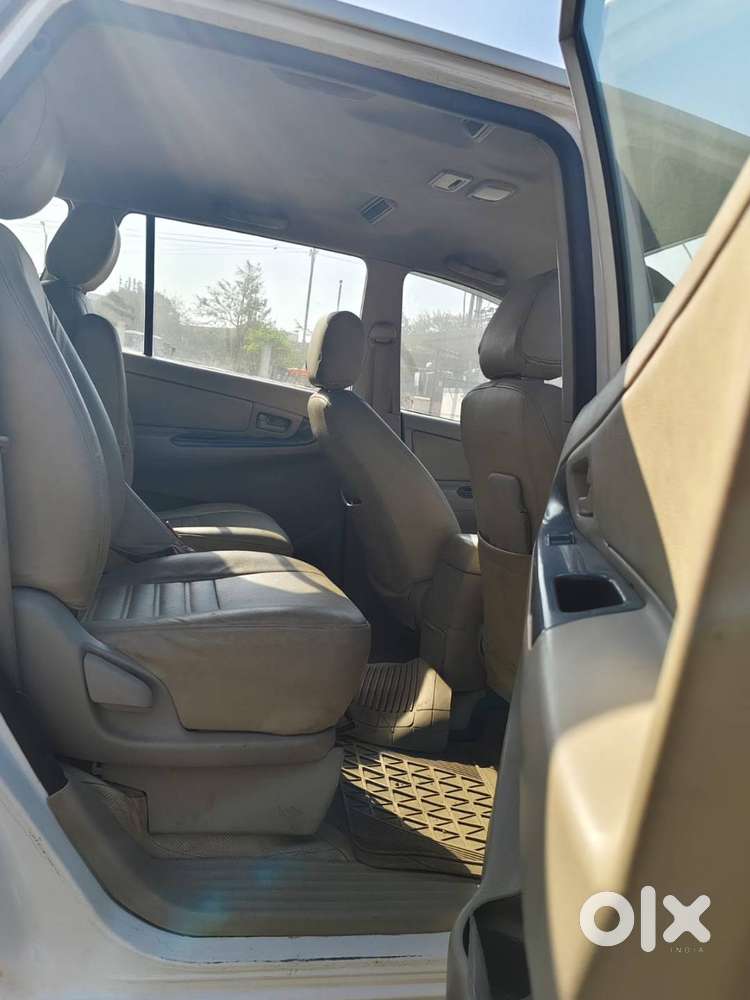 Toyota Innova 2009 Diesel Well Maintained