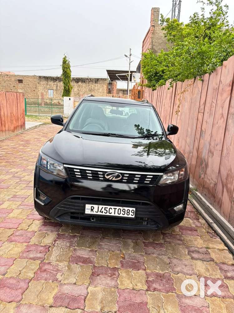 Mahindra Xuv300 Petrol 2023