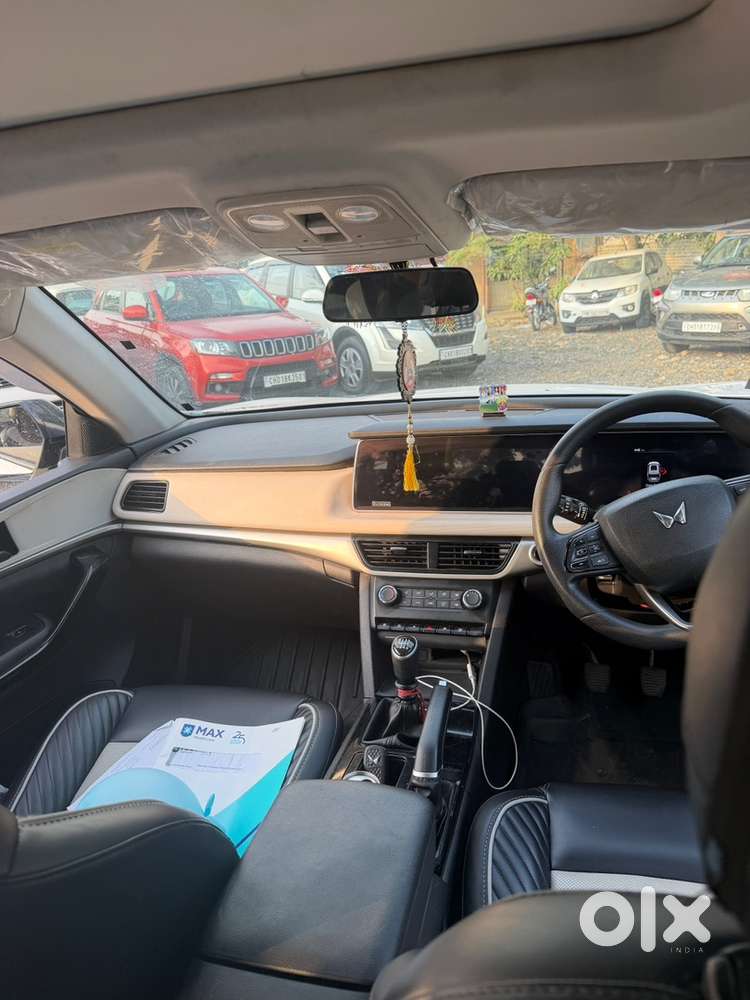 Mahindra Xuv700 Petrol 2024