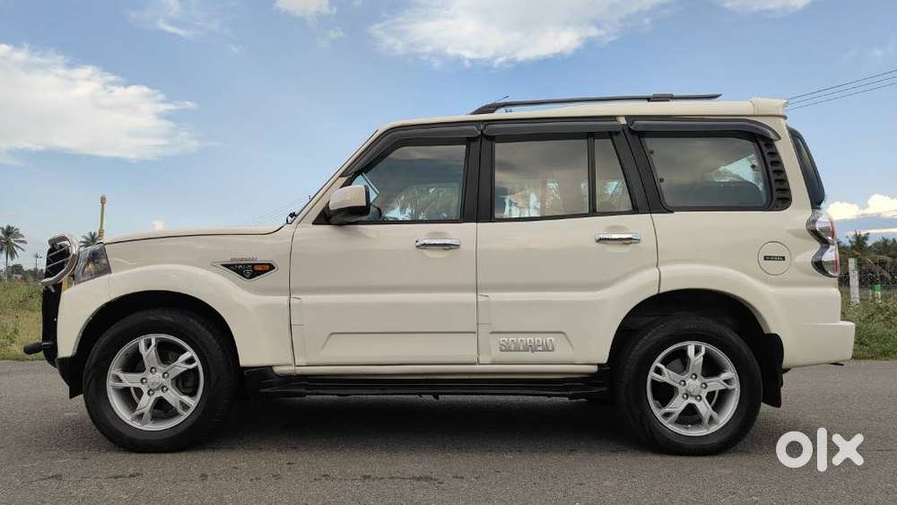 Mahindra Scorpio S10, 2015, Diesel